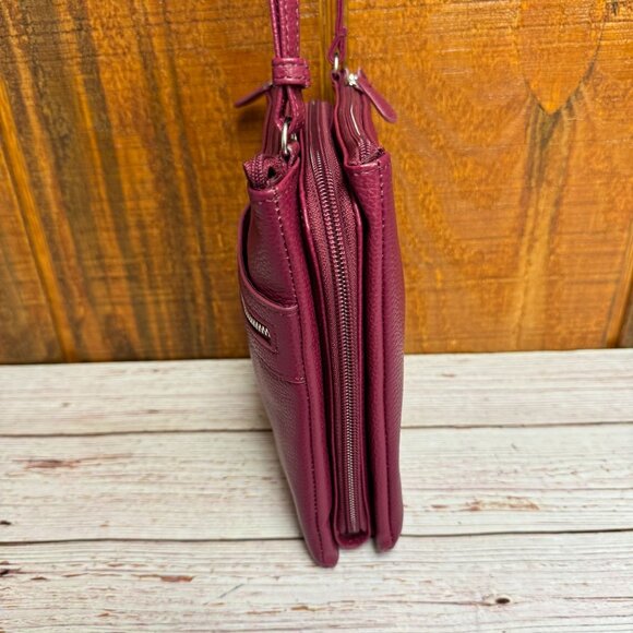 GIANI BERNINI Triple-Zip Pebble Leather Dasher Crossbody - Picture 3 of 7